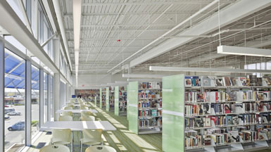 华盛顿五家新建公共图书馆的第一座正式开放2