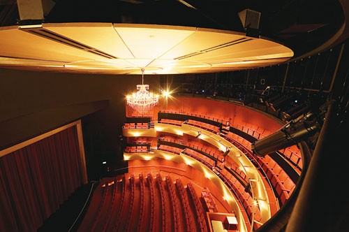 现代戏剧风格建筑-Dolbeau-Mistassini市剧院7