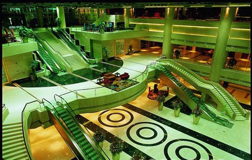 骆丹作品：广州诺富特白云机场大酒店（五星级）设计实景照片-大堂角度 