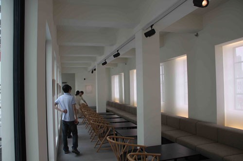 奥德堡为馆内咖啡厅提供控制良好的照明方案