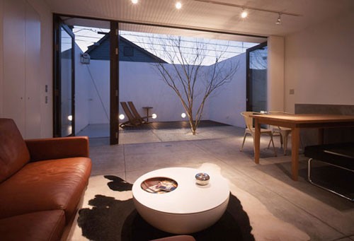 创意私密空间 日本的黑色玻璃屋3