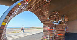 Studio Weave设计英国最长的海滨长凳1