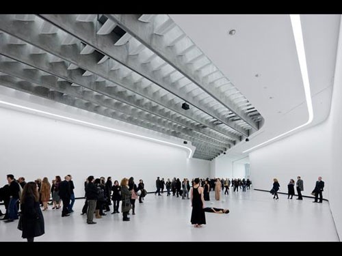 扎哈·哈迪德的“21世纪艺术博物馆”获斯特灵奖5