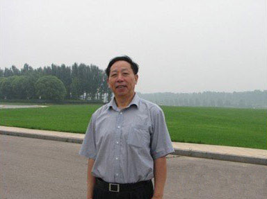 建设部建筑智能化技术专家委员会专家杨国栋.