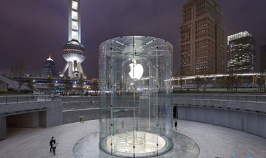 上海苹果店建造引人注目的玻璃入口亭台1