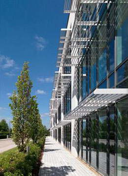Nicholas Hare设计英国法恩博勒商业园办公楼 1