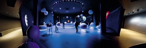 Atelier Brüeckner 设计 欧洲核子研究中心展览区02
