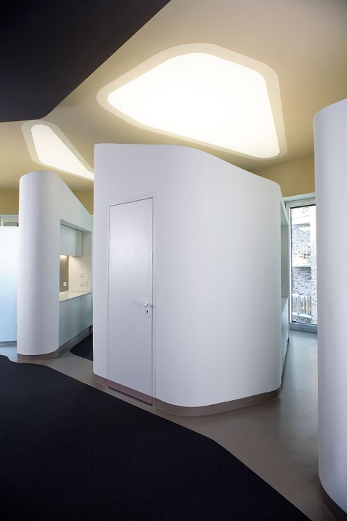 J. MAYER H. Architects设计德国汉堡牙科诊室 03