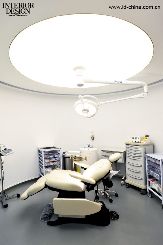 手术室是康复中心的核心空间，保持有相对的独立性和私密性。