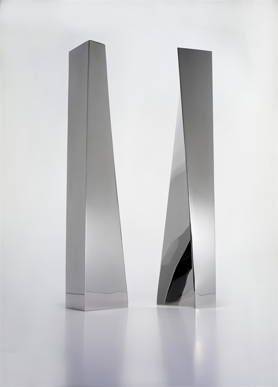 Zaha Hadid的“裂缝”花瓶_美国室内设计中文网