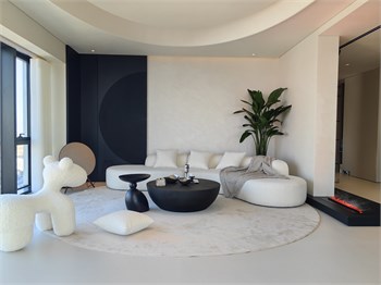 张福成 / 极简不止克制，依然松弛